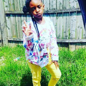 Meet your Posher, Rochelle